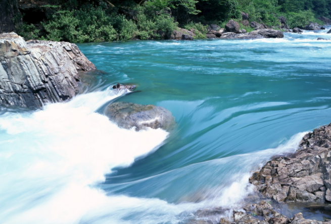 水質(zhì)監(jiān)測儀有效緩解水資源問題（水質(zhì)監(jiān)測儀實(shí)時(shí)監(jiān)測溶解氧、pH值、濁度）